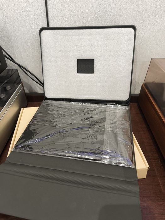 Чохол-клавіатура iPad Pro 12.9 нова