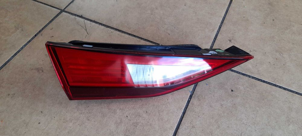 AUDI A3 8Y0 lampa tył lewa w klape