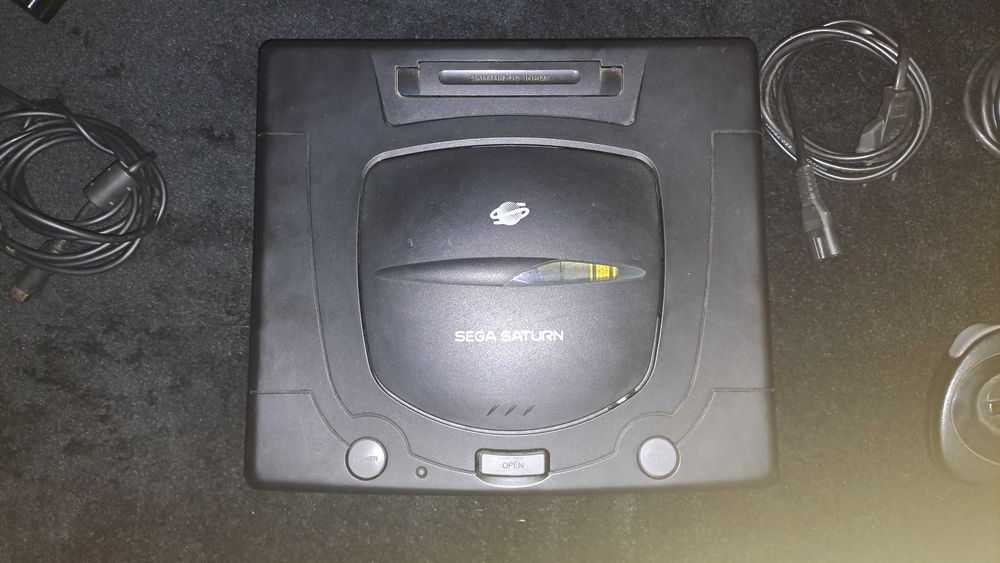 Consola Sega Saturn com Comando ( Caixa )