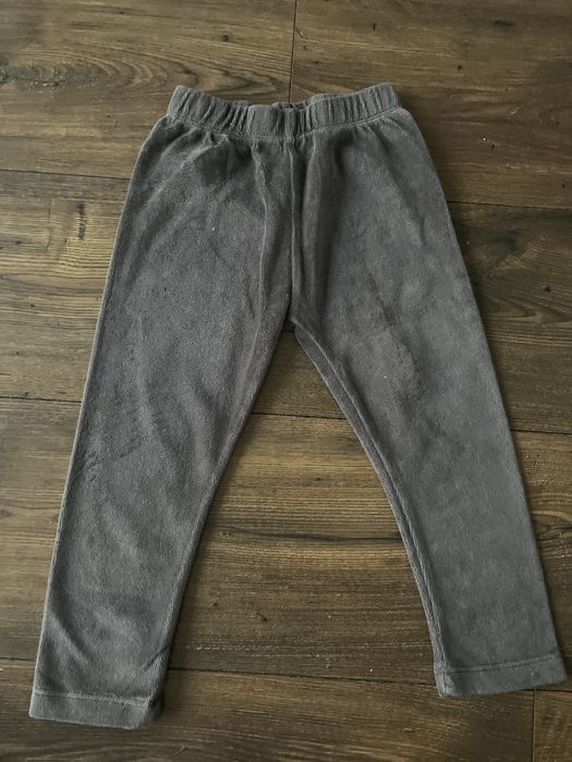 Spodnie dresowe 86/92.   „19”