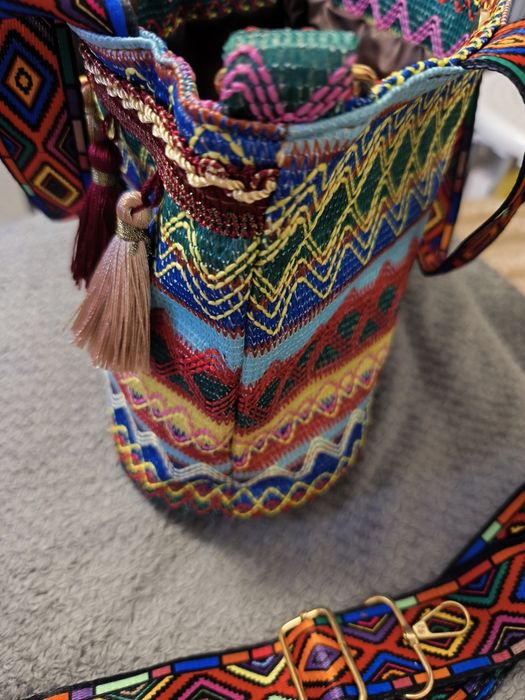 Kolorowa boho torebka do ręki i z paskiem na ramię