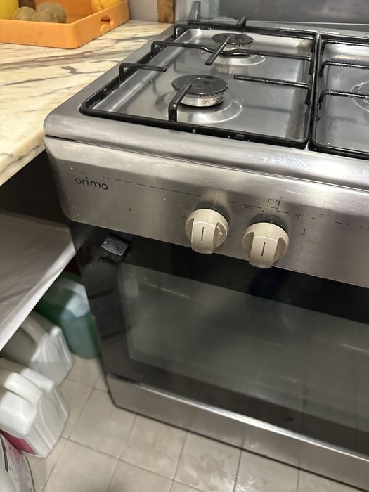 Fogão semi-industrial  a gás com acendedores electricos