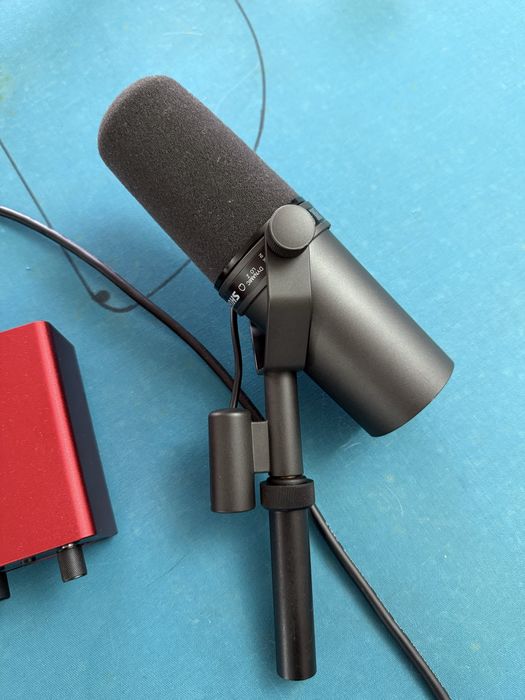 Kit Podcast Shure SM7B Focusrite 2i2 4th Gen
