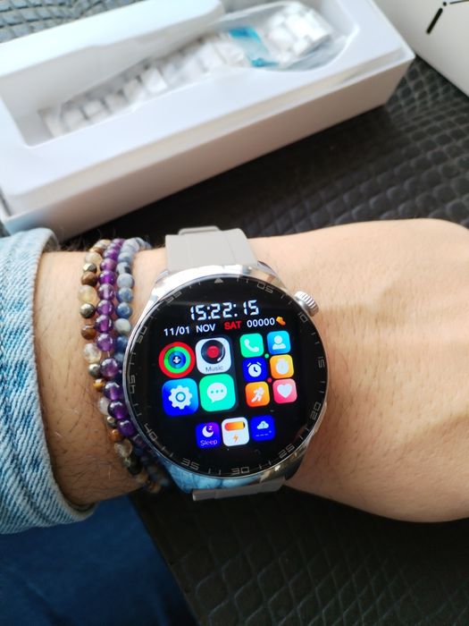 Brand-new smartwatch with two bracelets64750780996866121