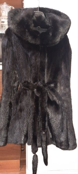 Продам свою натуральну нрркову шубку