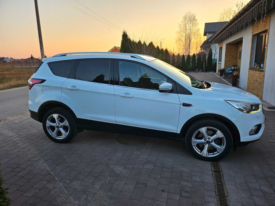 Ford Kuga 2.0 TDCI 2019 rok.