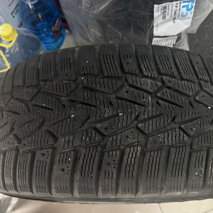 Шини  на автомобіль 245/50/R18