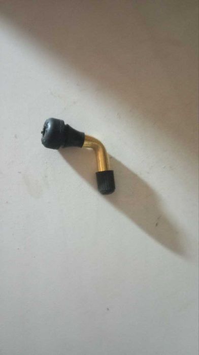 ниппель вентиль сосок для бескамерных шин бескамерка изогнутый pvr50