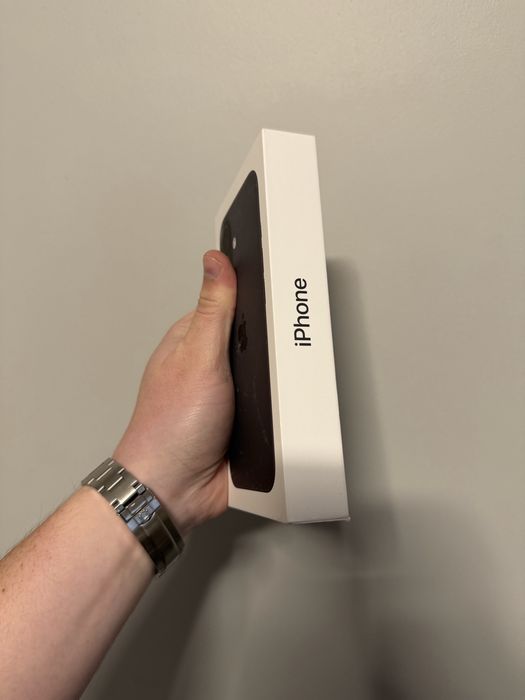 Apple iPhone 16 128Gb. ( Black )