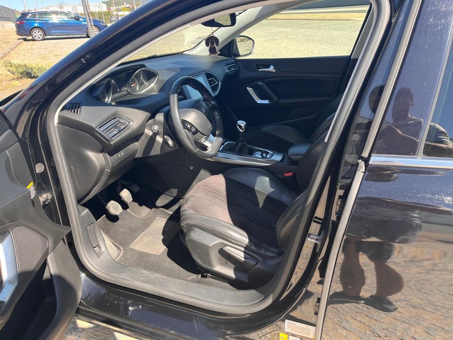 Peugeot 308 Allure — photo 4