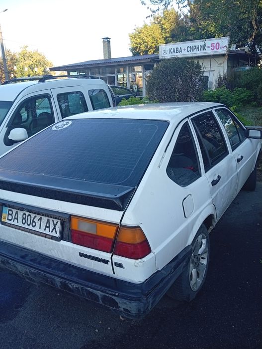 Volkswagen Passat 1986 VIN WVWZZZ32ZGE131651 фото оголошення 2 з 6