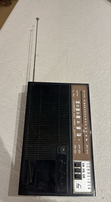 Esta ao de radio SCHNEIDER FM