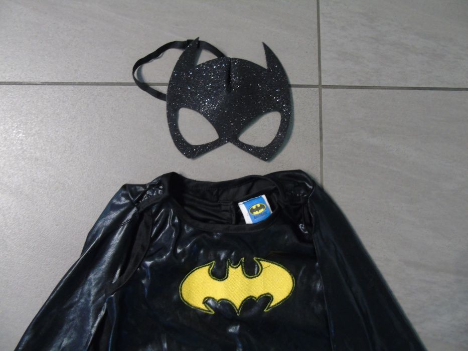 strój karnawałowy Batman-ka r M  (5-7 lat)