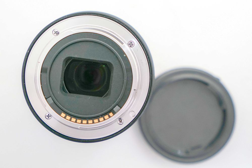 SONY E PZ 10-20 mm F4 G - lente aps-c com zoom motorizado