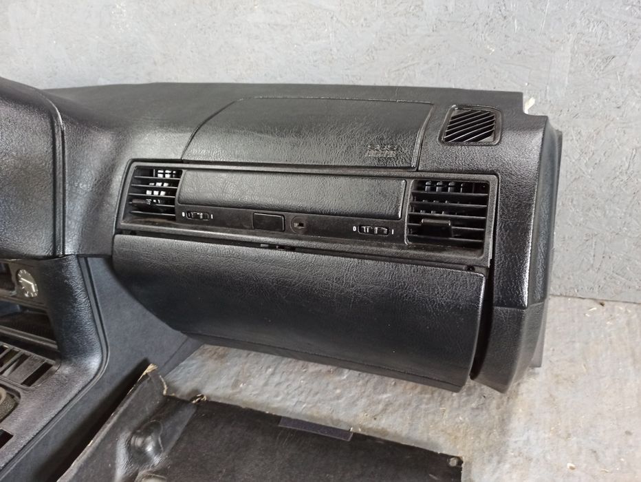 Панель БМВ Е36 Рестайлинг Ваз ЗАЗ УАЗ Жигули Разборка BMW HELP