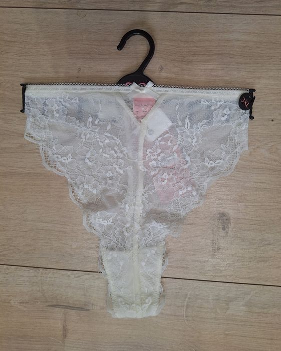 Hunkemöller Stringi r. 3XL nowe