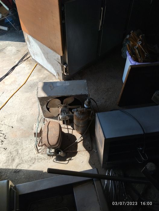 Refrigerated counter, imperial sink, and chairs64297868430082124