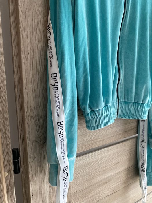 Miętowy komplet dresowy S