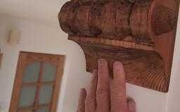 4 Elementy dekoracyjne pomiędzy belką stropową, scianą lub słupem
