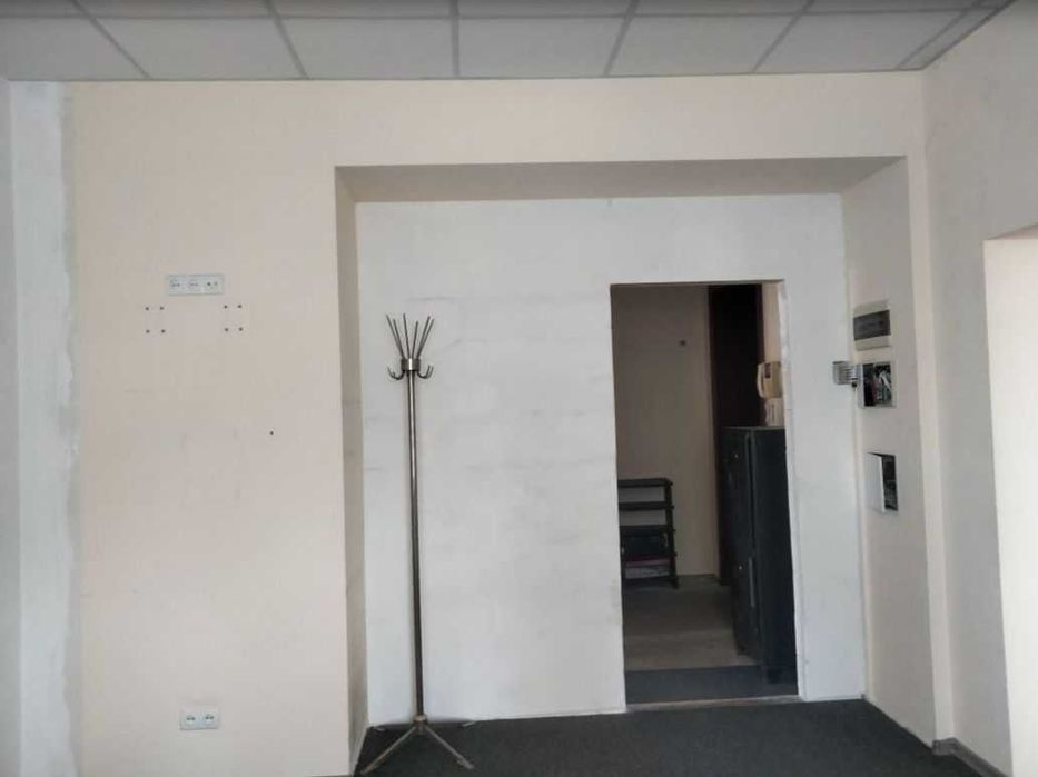 3 кім 65 м2 з АВТОНОМКОЮ в ЦЕГЛІ середній поверх район ОЗЕРКА (716290)