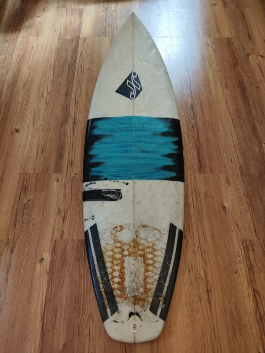 Prancha de Surf 5'7 24.6 litros