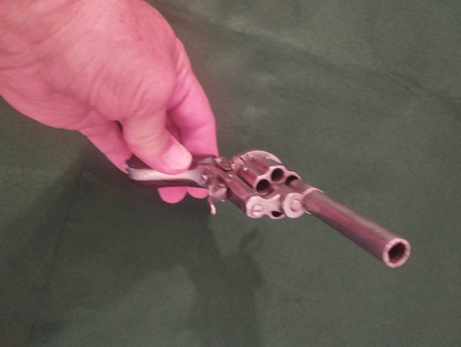 Revólver Pinfire Tipo Lefauchaux 1850/1860.