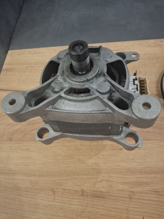 Silnik pralki whirpool SPRAWNY C.E SET MCA 52/64