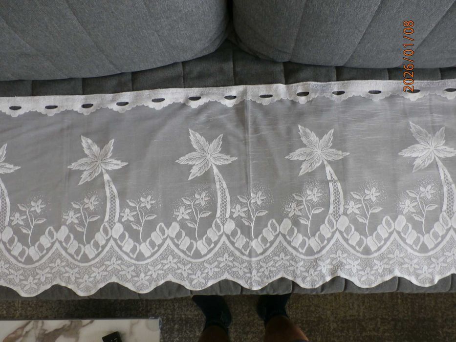 Firana - zazdrostka żakardowa z oczkami, biała, rozm. 200 x 57 cm.