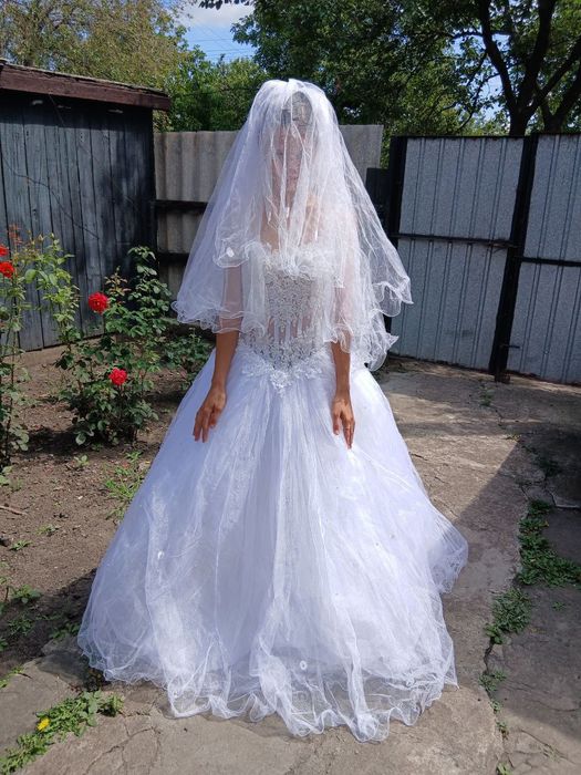 Свадебное платье