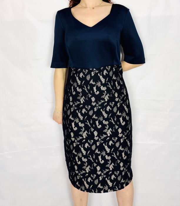 Granatowa sukienka z koronkowym dołem XXL 44