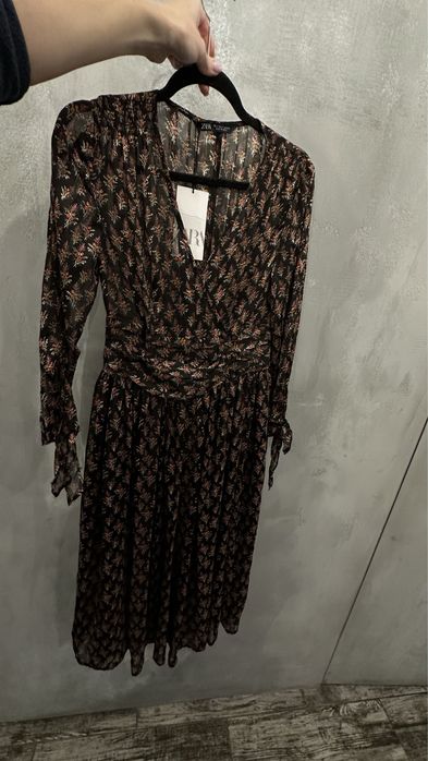 Плятье Zara новое