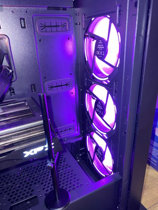 Komputer do gier Ryzen 7 7800X3D, RX 9070XT, 32GB RAM, 2TB m.2