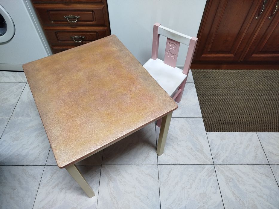 Mesa e Cadeira Infantil