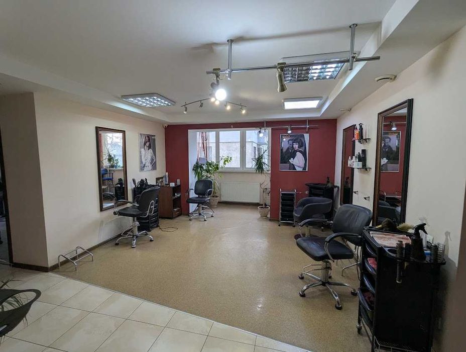 Здамо в оренду робочі місця в салоні краси "Діва" по Гоголя 453