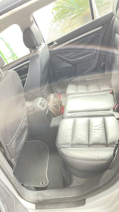 Golf 5 tdi de 2004 com 300.000 km ac v eletricos em bom estado
