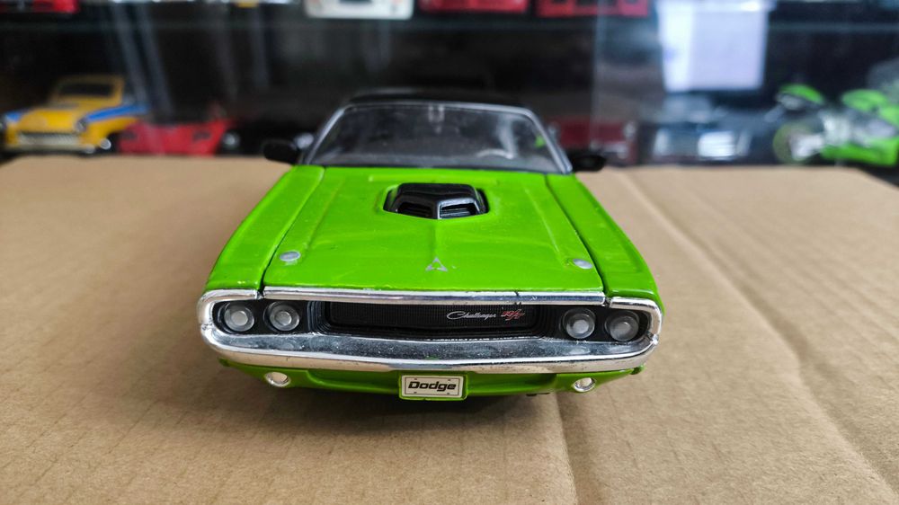 Машинка, модель, іграшка 1/24 Dodge Challenger 1970 Maisto