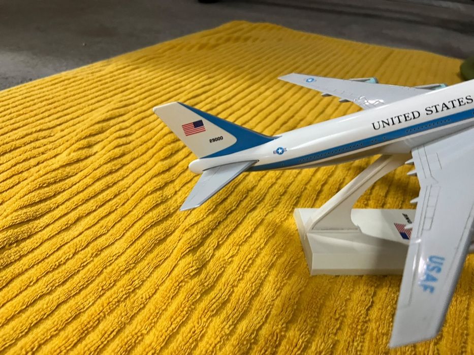 Maquete Avião Air Force One VC-25A (Boeing 747) – Escala 1:250