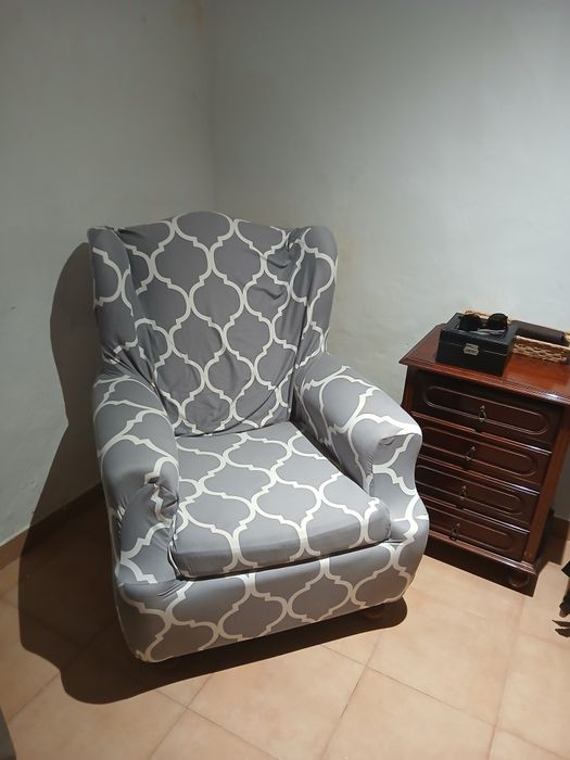 Vendo 2 cadeirões junto ou separado