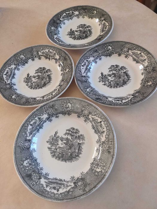 4 Pratos de sopa Gilman ESTÁTUA Sacavém