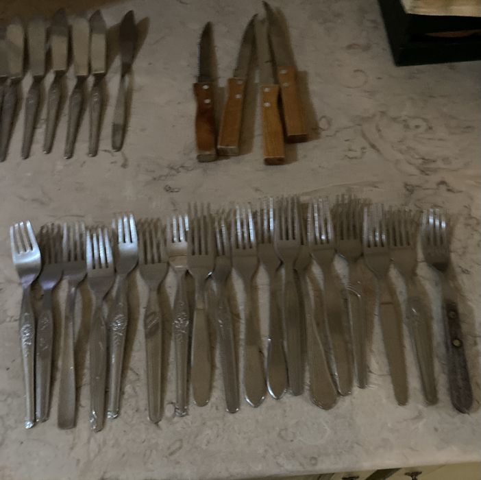 Talheres de inox- (63) - preço TOTAL  9 euros