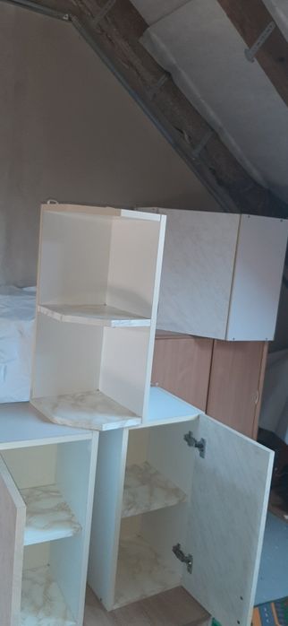 Szafki kuchenne wiszące 3 sztuki