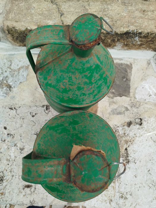 Conjunto de 2 Bilhas Talhas de Azeite em Lata