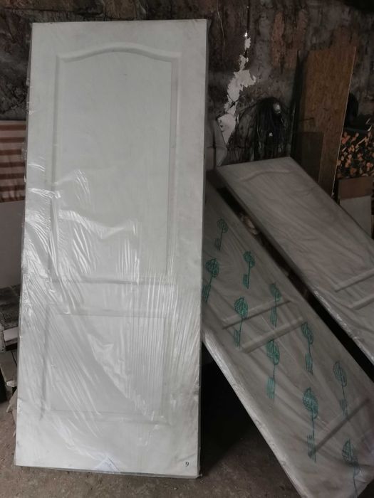 продам межкомнатние двери канадка