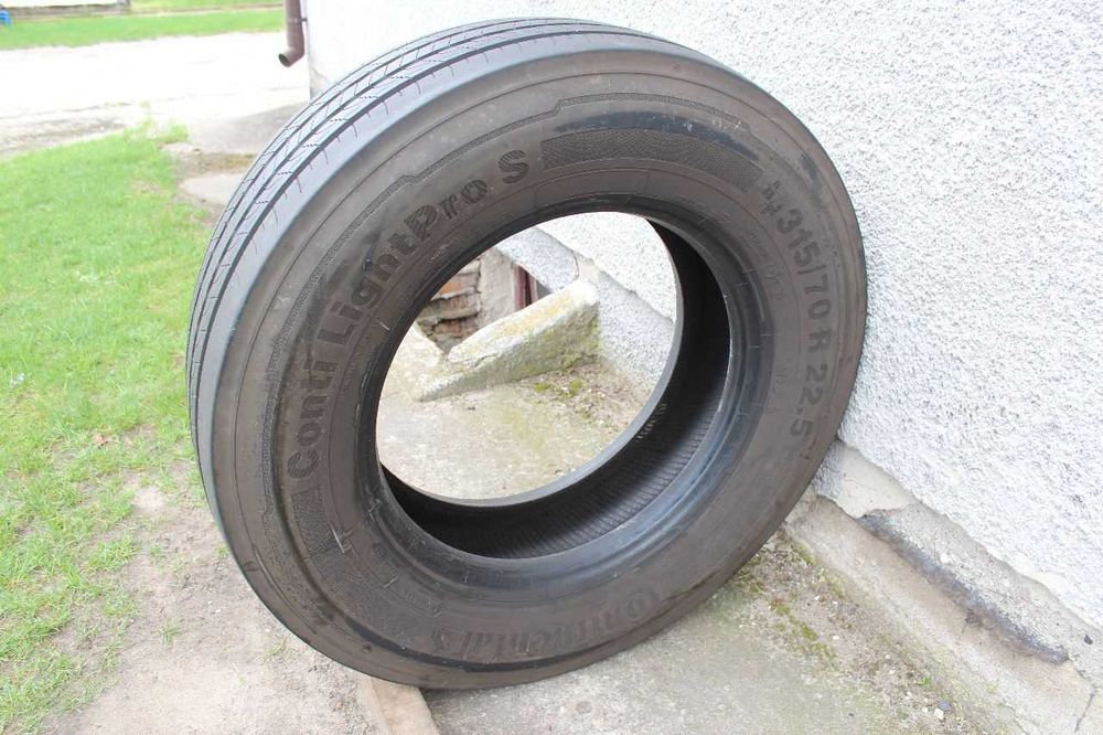 1x Continental Conti LightPro S 315/70R22,5 315 70R22,5 12 mm 2020r.