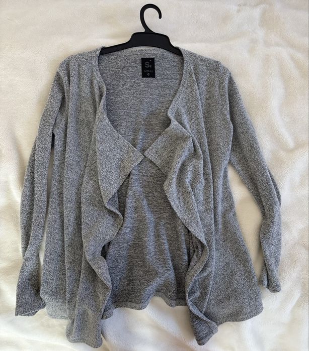 Sweterek narzutka szara