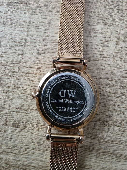 Zegarek złoty damski Daniel Wellington Petite