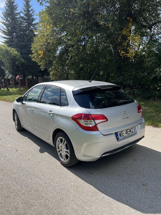 CITROËN C4 HATCHBACK 1.6 BENZYNA | 2010 | 251 000 KM | Klimatyzacja | Czujniki Parkowania
