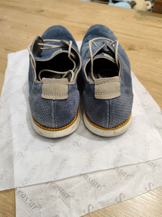 Niebieskie, eleganckie buty