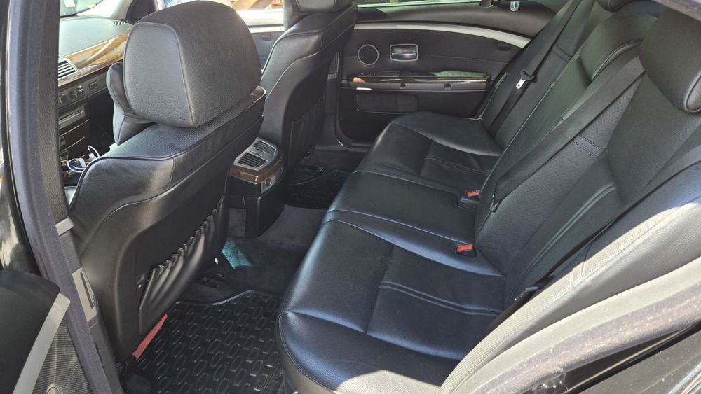 продам своє авто BMW 730i e65