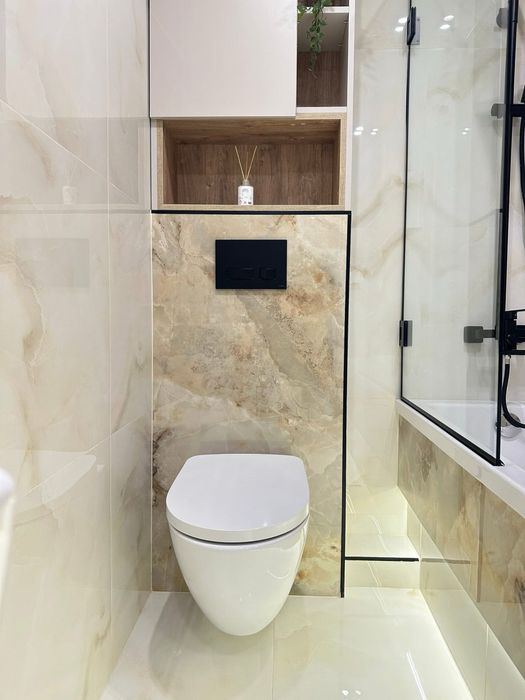 Сучасна стильна новенька квартирка